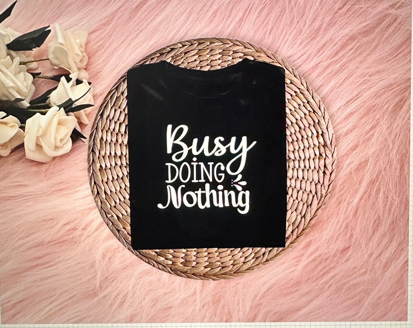 BUSY DOING NOTHING -short sleeve graphic t-shirt