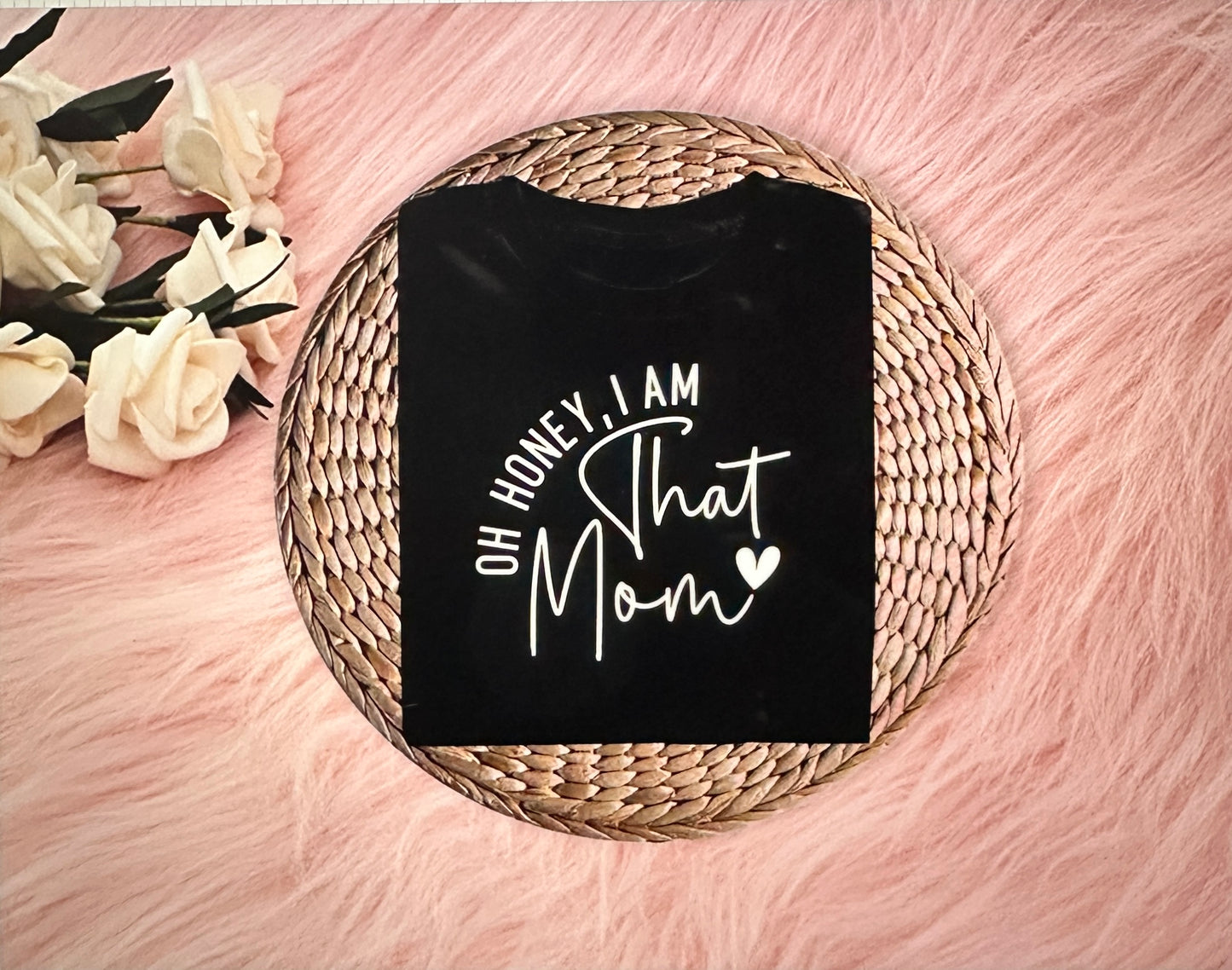 I'M THAT MOM- short sleeve graphic t-shirt